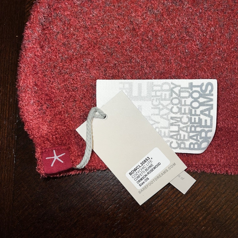Barefoot Dreams New Women's CozyChic Lite Confetti Beanie Crimson Rosewood Red
